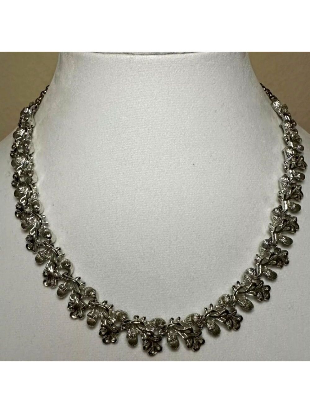 Vintage Costume Jewelry Necklace Coro Oak Leaves And Acorns